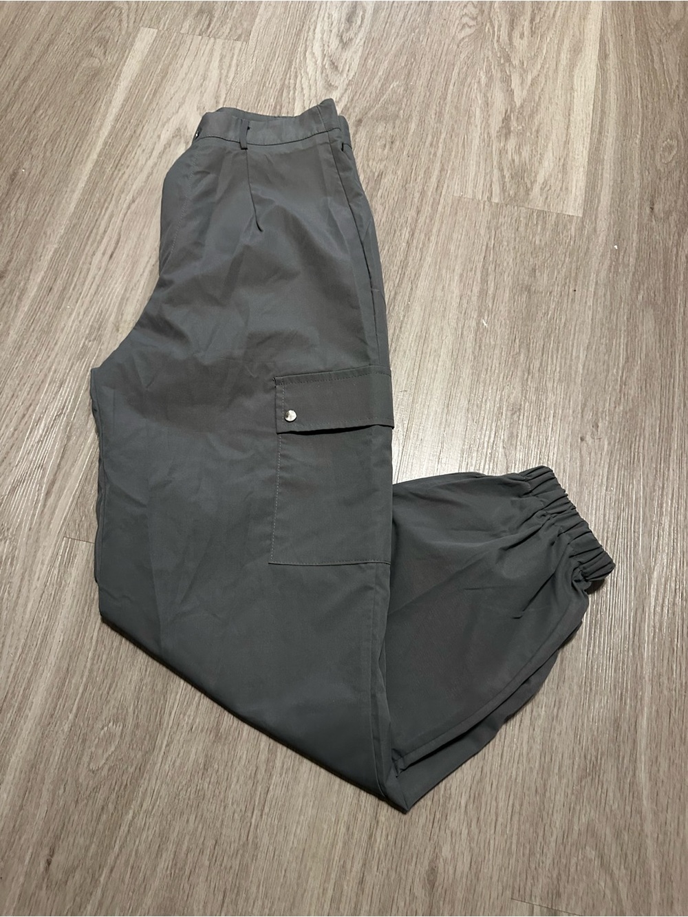 ⭐️SHEIN Charcoal Cargo Pants with Elastic Cuffs NWOT